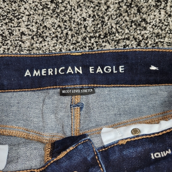 American Eagle Midi Shorts Women Size 8,Destruction,Darkwash,Next Level Stretch - Picture 2 of 8